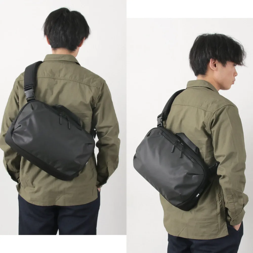 AER Briefcases|Shoulder Bags^/ Tech Sling 3 black