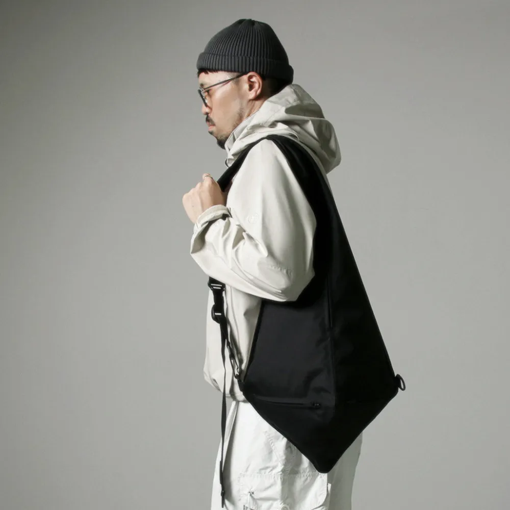 BAICYCLON BY BAGJACK Shoulder Bags^/ BCL-73 Triangle One Strap Bag black