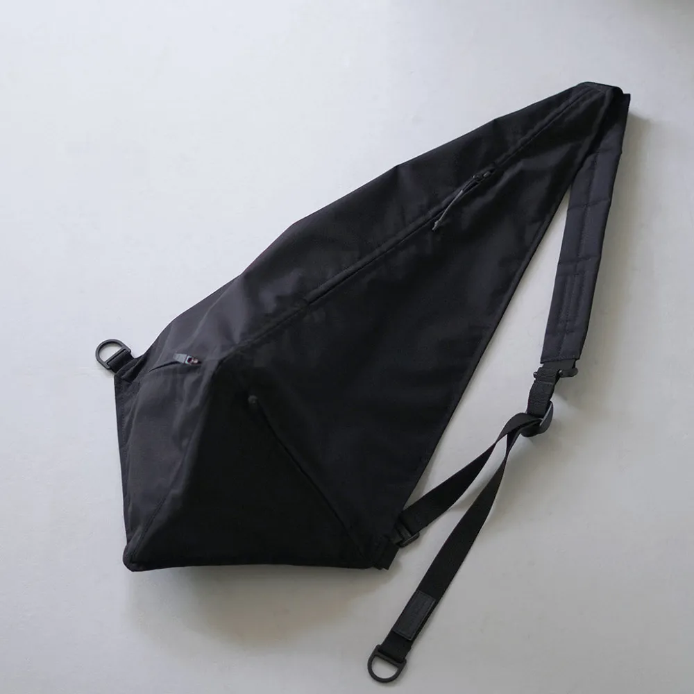 BAICYCLON BY BAGJACK Shoulder Bags^/ BCL-73 Triangle One Strap Bag black