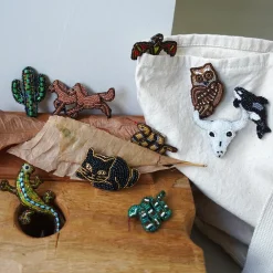 BEADED ACCESSORIES Other Goods^/ Beaded pin badge M