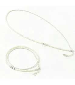 CHALISA T.. Anklets^/ Round Shell Wrap Anklet/Karen Silver Flat Beads white