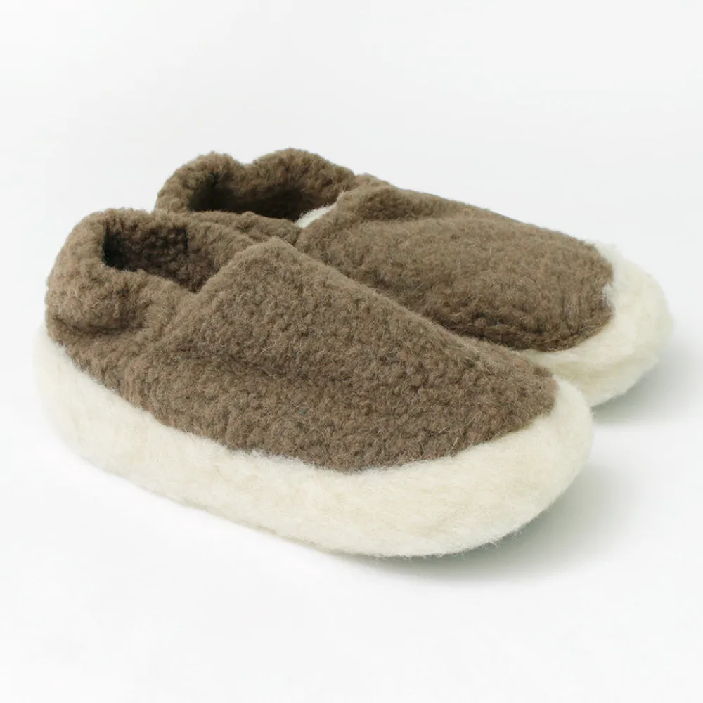 COLDBREAKER Other Goods^/ Siberian Slippers