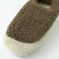 COLDBREAKER Other Goods^/ Siberian Slippers