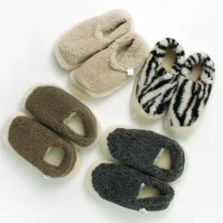 COLDBREAKER Other Goods^/ Siberian Slippers