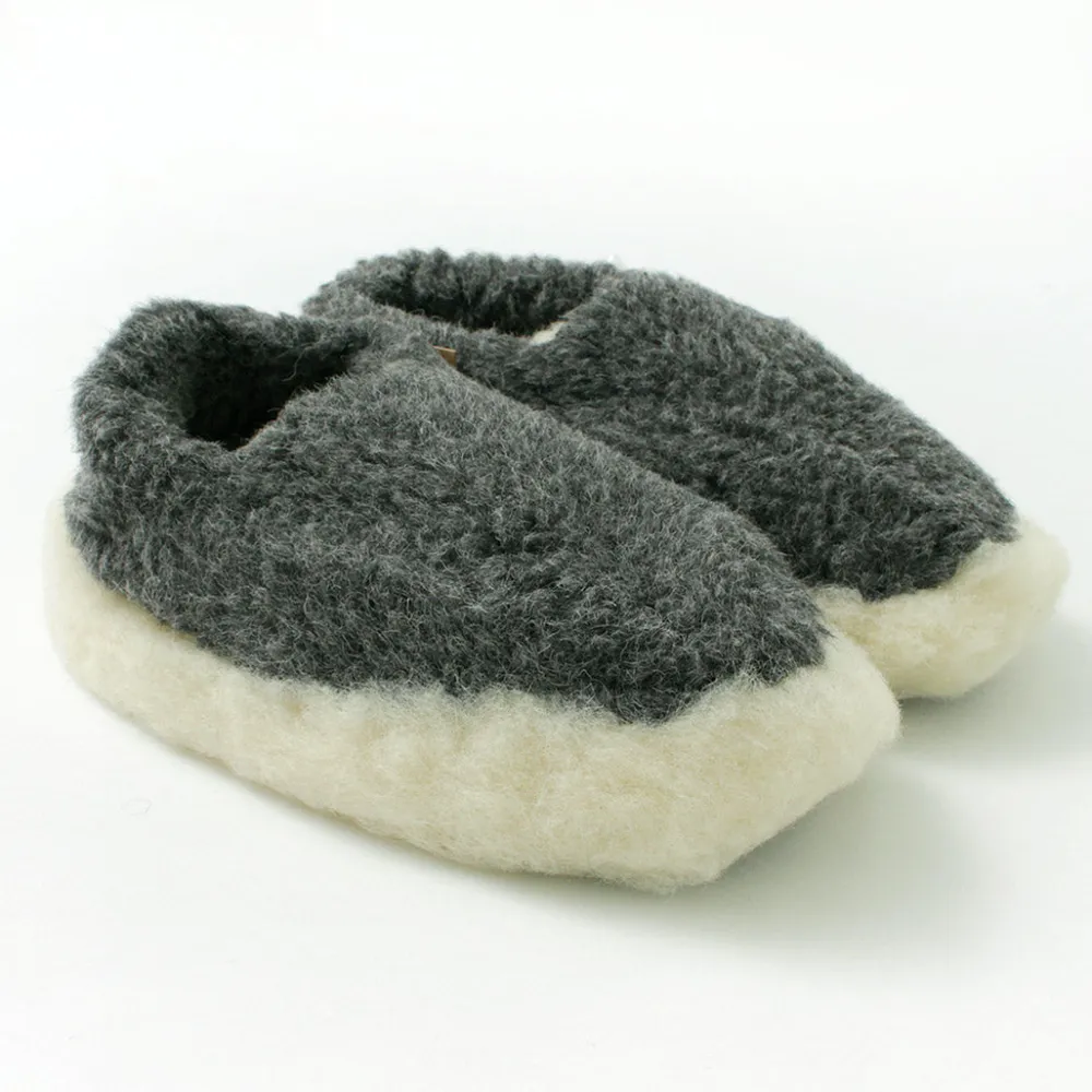 COLDBREAKER Other Goods^/ Siberian Slippers