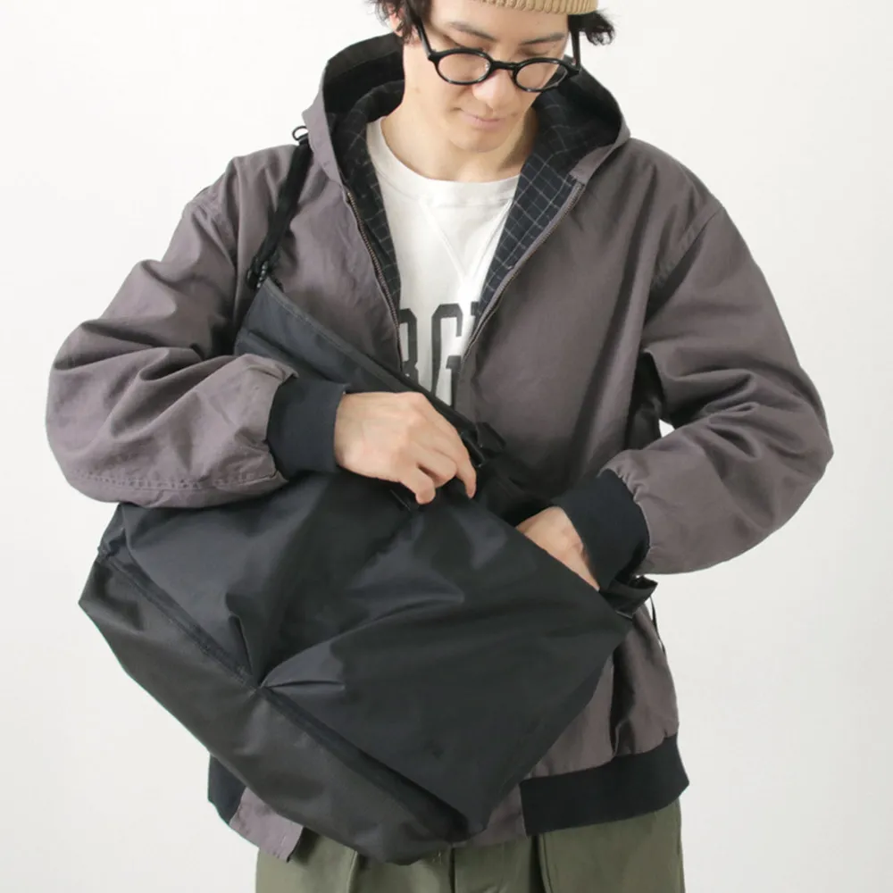 F/CE. Shoulder Bags^F/CE. / Lightweight courier shoulder bag