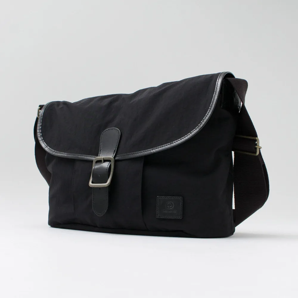 GLENROYAL Shoulder Bags^/ Flap Shoulder Bag Nylon Tussah black