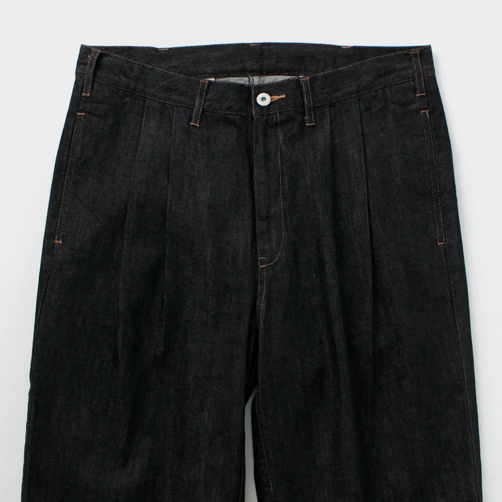ILL ONE EIGHTY Jeans^/ Denim 2-tuck pants black