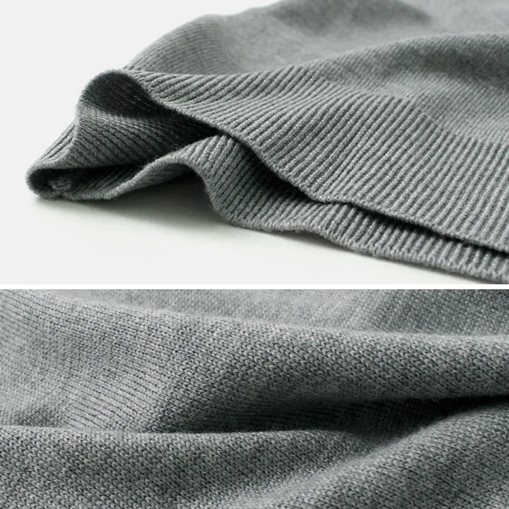 JOHN SMEDLEY Knits^/ Merino Wool 24 Gauge Crew Neck Knit