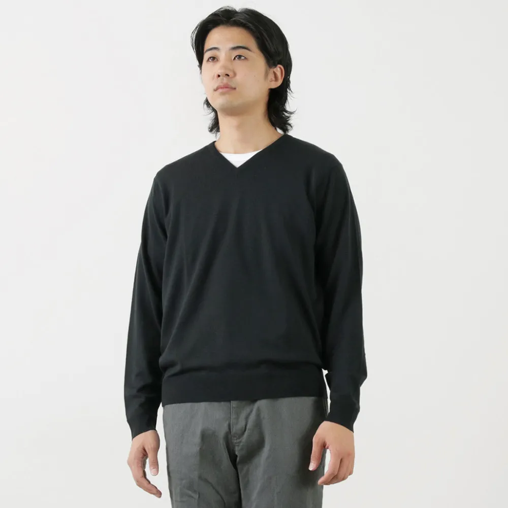 JOHN SMEDLEY Knits^/ Merino Wool 30 Gauge 30 Gauge V-Neck Knit MODERN FIT