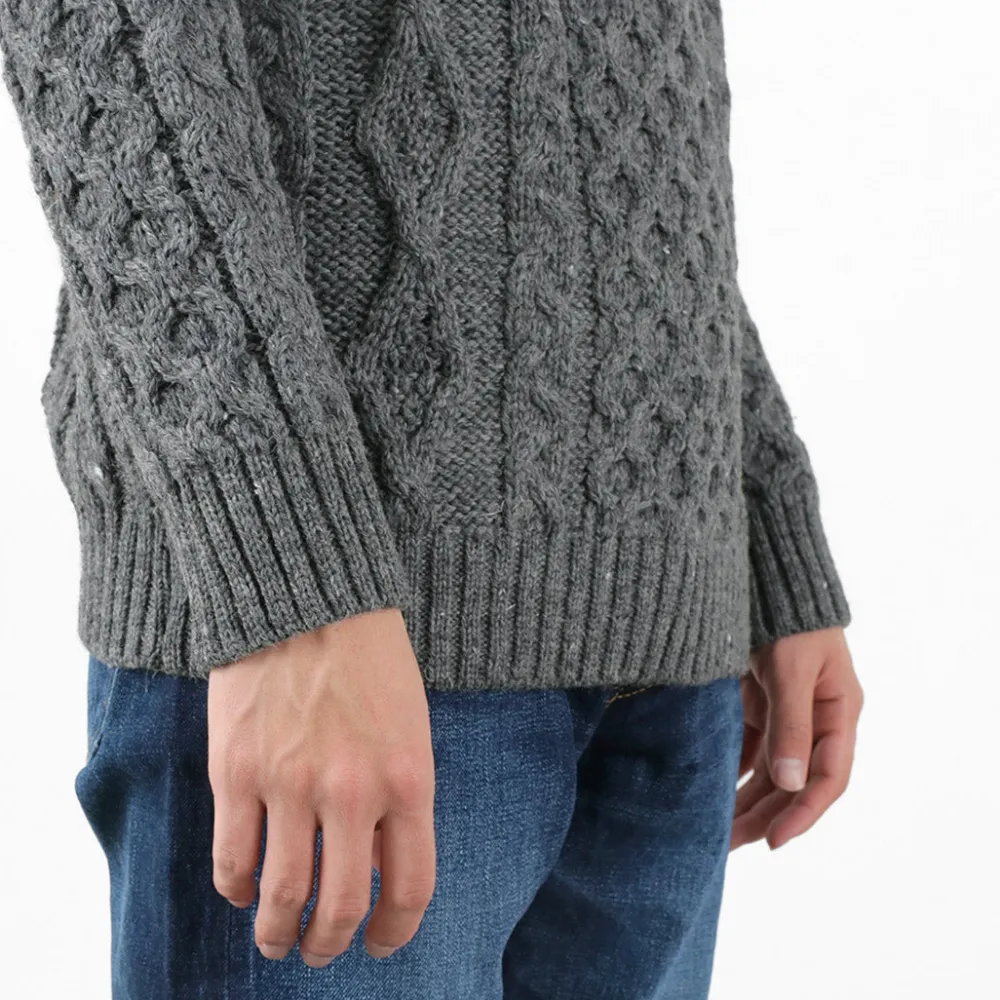 KERRY WOOLLEN MILLS Knits^/ 5 gauge 3-ply aran cable crew neck heavy knit