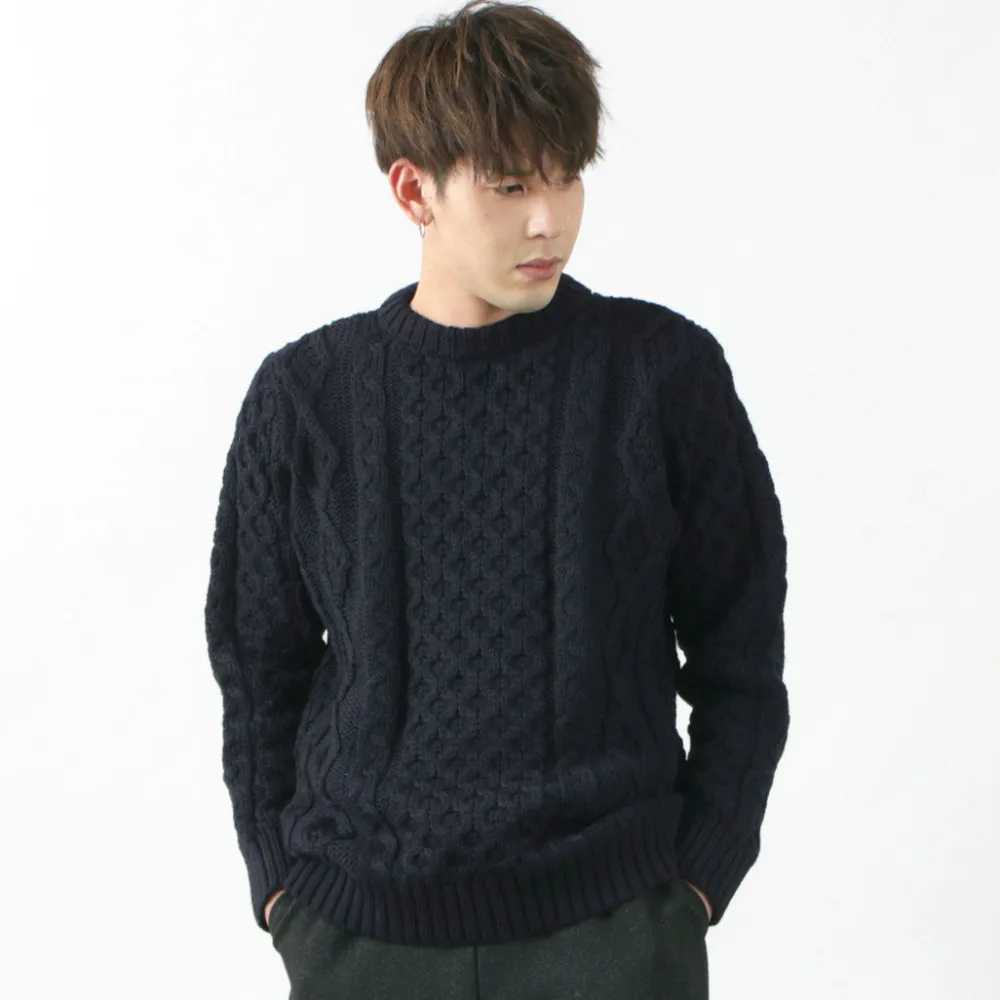 KERRY WOOLLEN MILLS Knits^/ 5 gauge 3-ply aran cable crew neck heavy knit