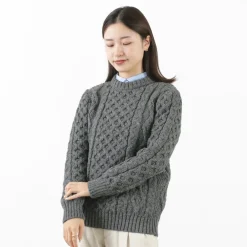 KERRY WOOLLEN MILLS Knits^/ 5 gauge 3-ply aran cable crew neck heavy knit