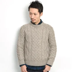 KERRY WOOLLEN MILLS Knits^/ 5 gauge 3-ply aran cable crew neck heavy knit