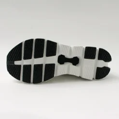 ON Sneakers^/ Cloud X 4 Sneakers